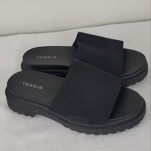Torrid Size 7 Wide Black Slip On Shoes Dressy Sandals WithTraction Plus Size EUC